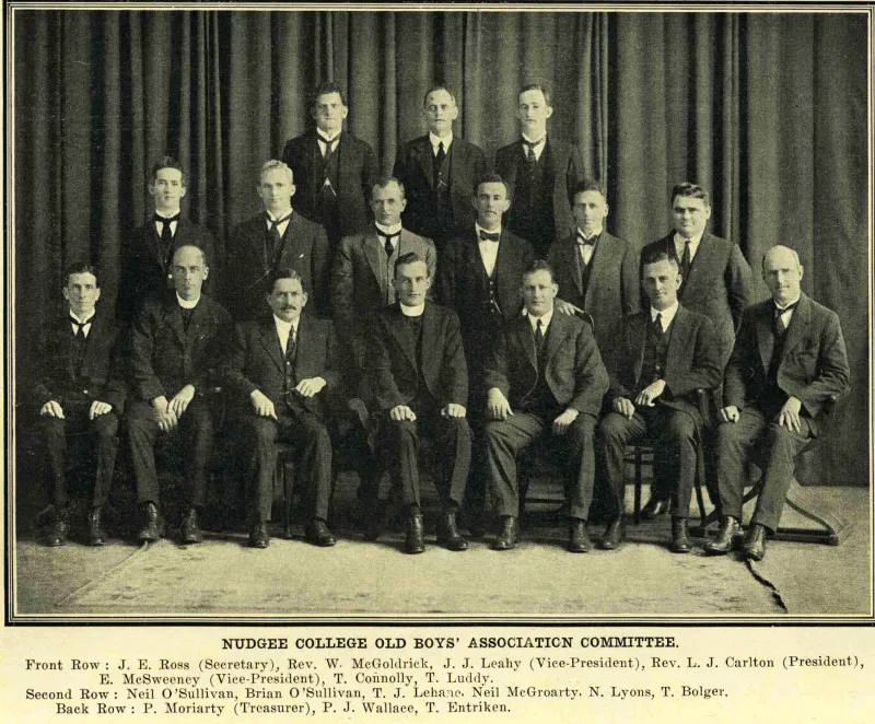 1922